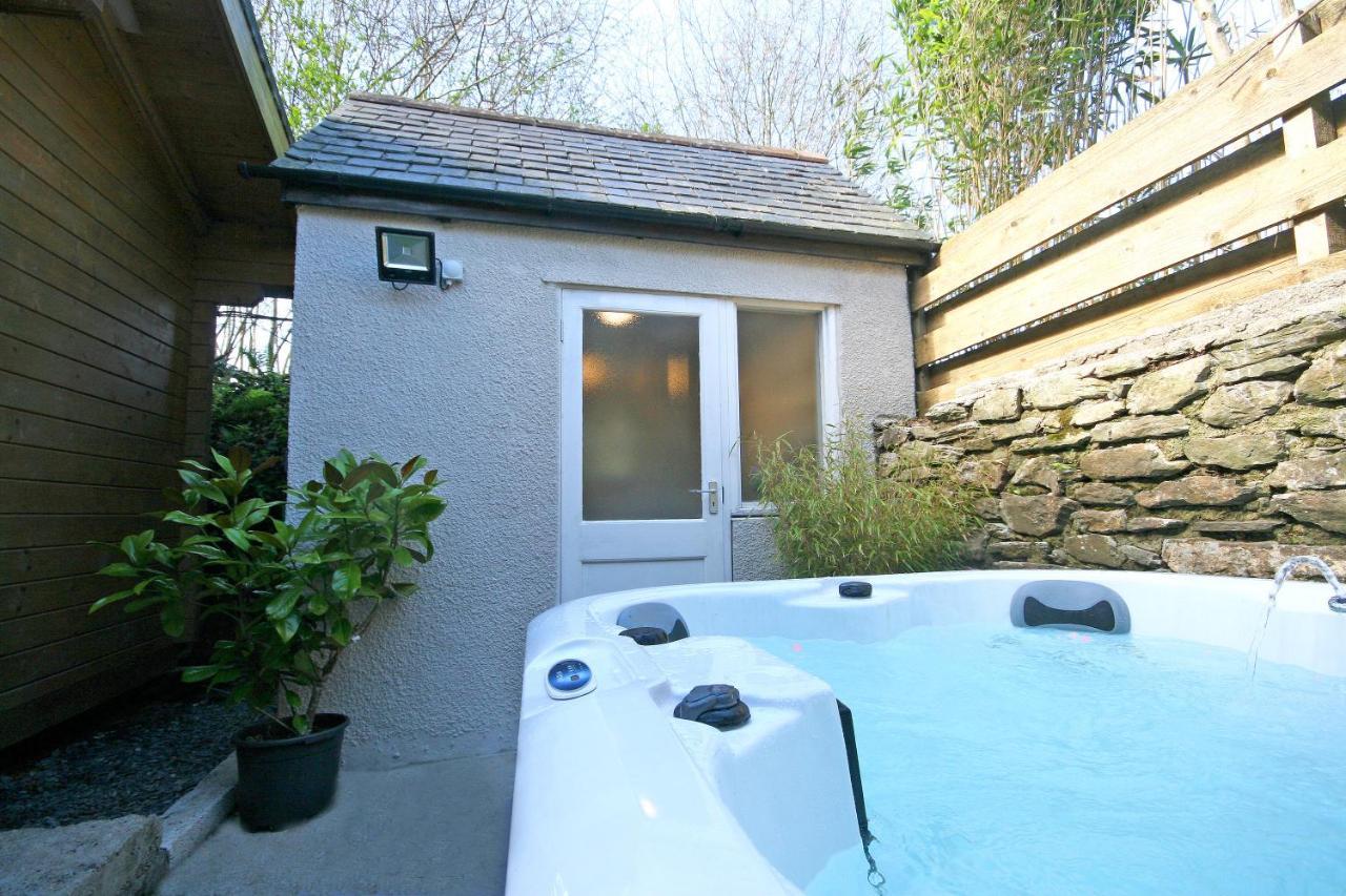 Yealm Cabin Self Catering Log Cabin In Devon With Hot Tub Πλίμουθ Εξωτερικό φωτογραφία